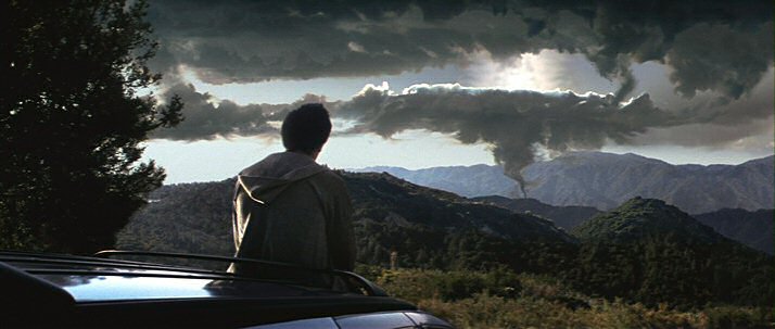 Donnie-Darko-filmes-de-viagem-no-tempo Donnie Darko explicado: teoria, destino e o preço de ver demais